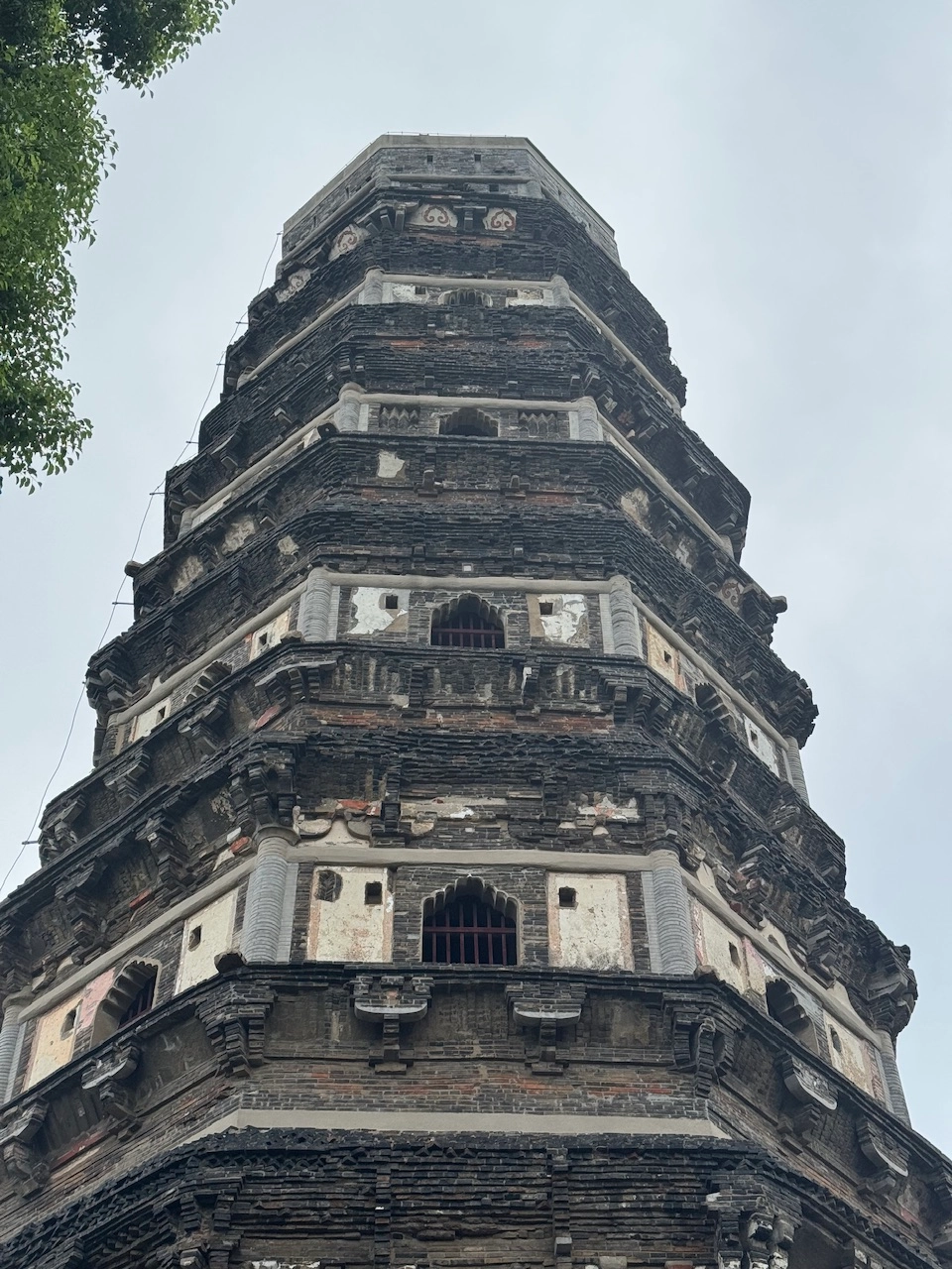 虎丘的斜塔